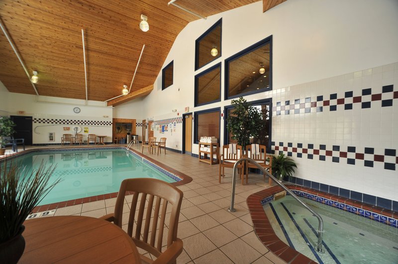 Holiday Inn Express - Bemidji, MN