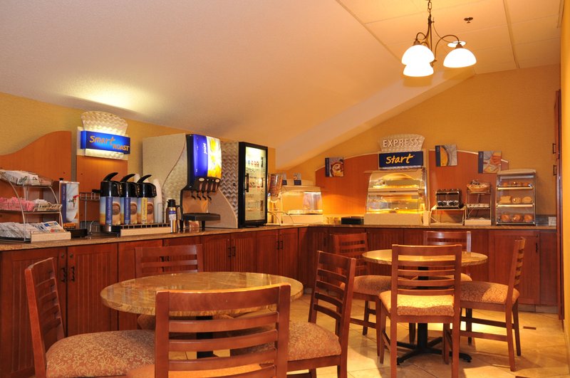 Holiday Inn Express - Bemidji, MN
