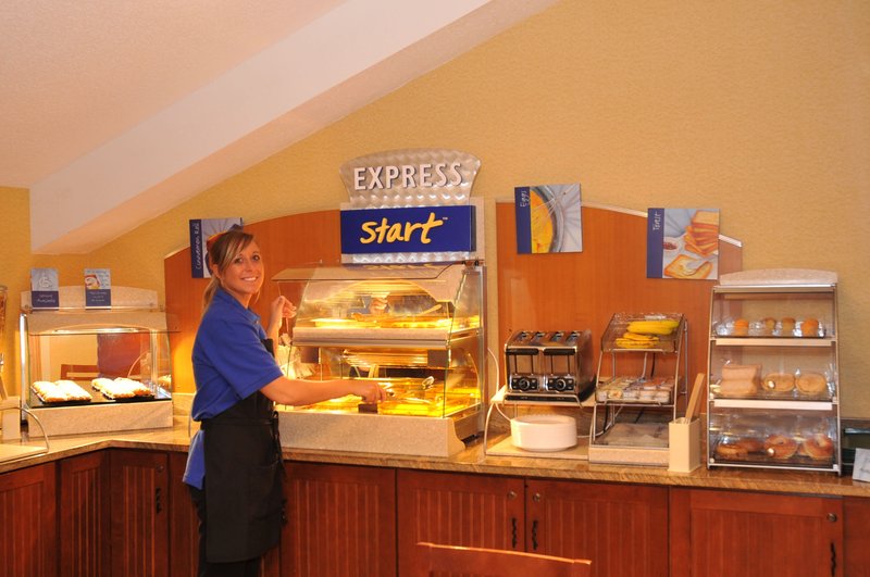 Holiday Inn Express - Bemidji, MN