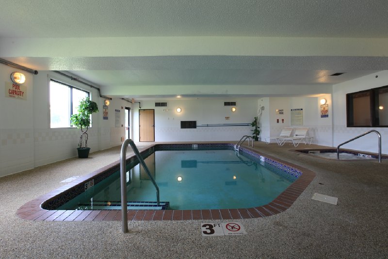 Americas Best Value Inn - Northfield, MN