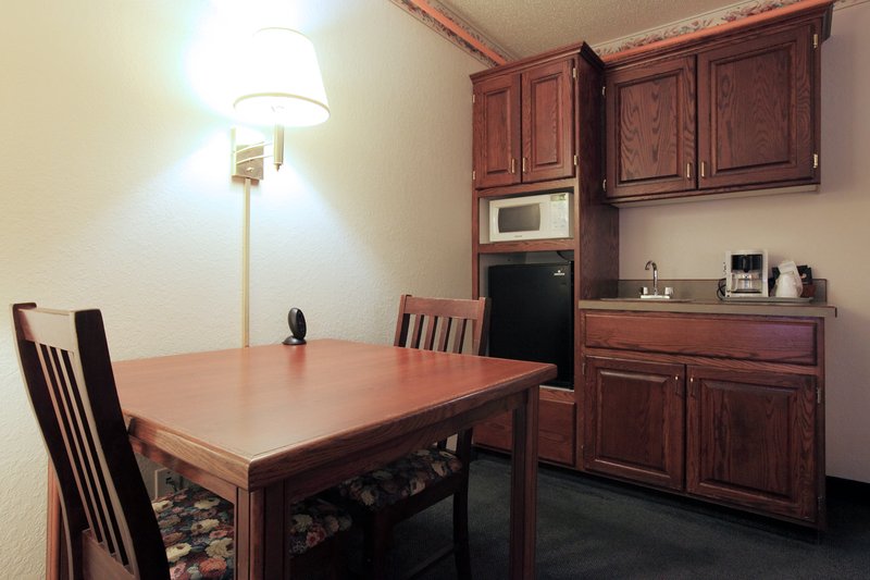 Americas Best Value Inn - Northfield, MN