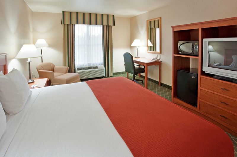 Holiday Inn Express & Suites GOLD MINERS INN-GRASS VALLEY - Grass Valley, CA