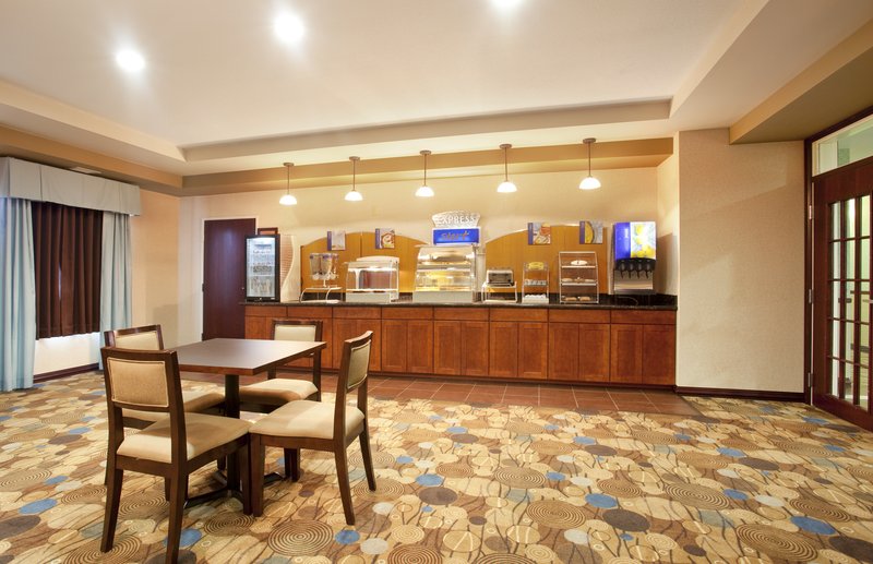 Holiday Inn Express LE ROY - BLOOMINGTON AREA - Monrovia, IN