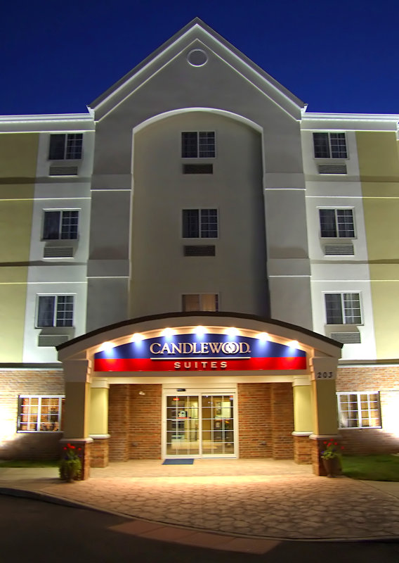 Candlewood Suites Bloomington-Normal - Colfax, IL