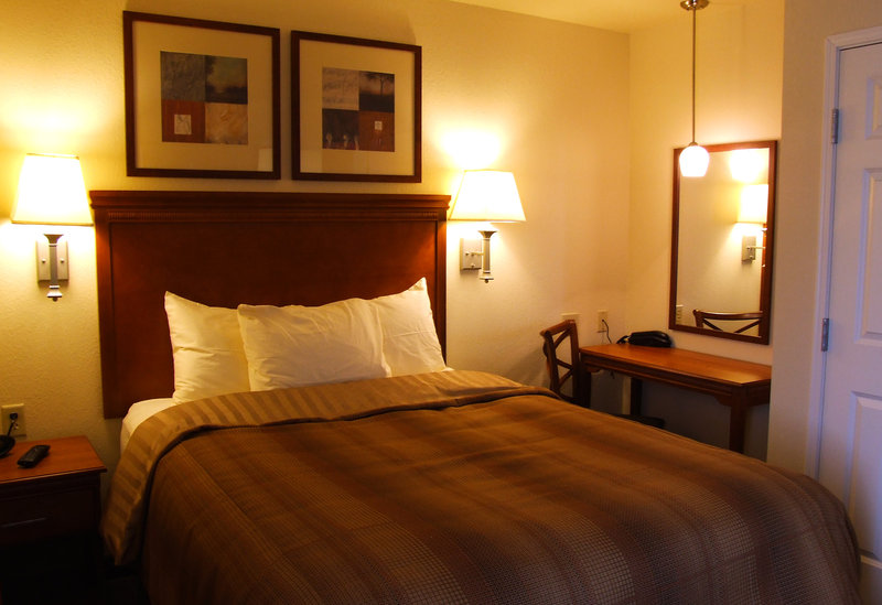 Candlewood Suites Bloomington-Normal - Colfax, IL