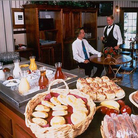 Quality Inn - Auburn, IN