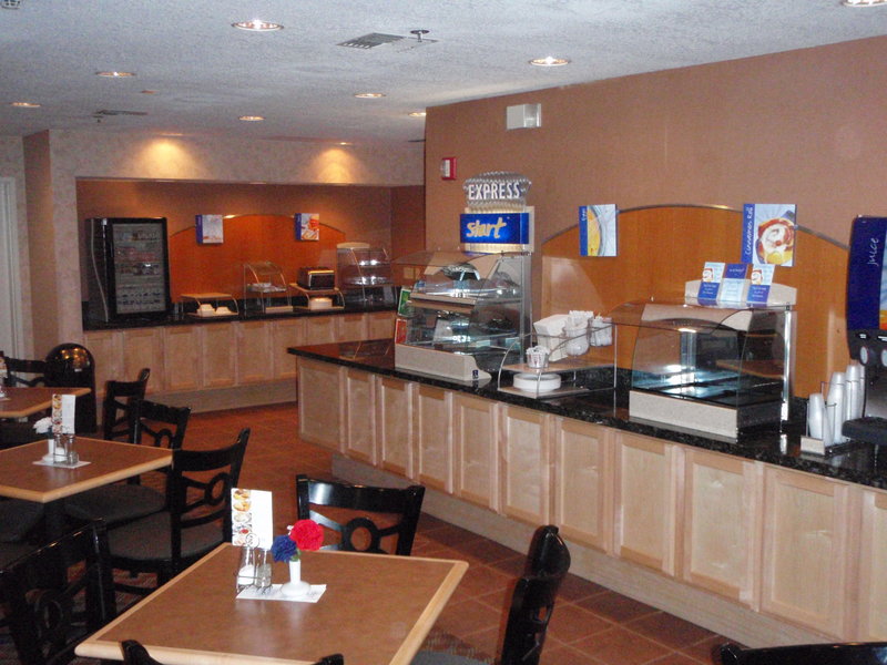 Holiday Inn Express & Suites BEND - Sisters, OR