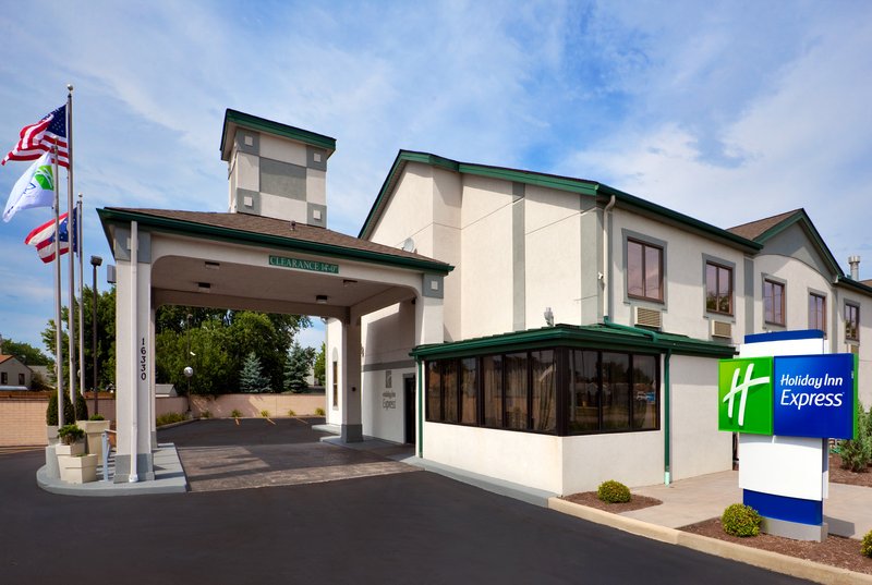 Holiday Inn Express CLEVELAND AIRPORT - BROOK PARK - Brook Park, OH