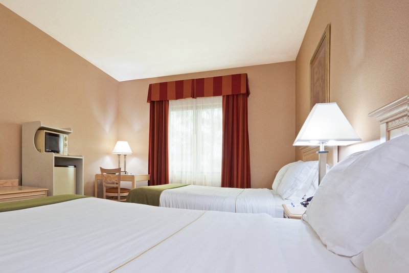 Holiday Inn Express CLEVELAND AIRPORT - BROOK PARK - Brook Park, OH