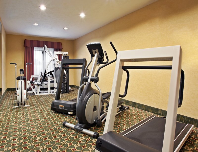 Holiday Inn Express CLEVELAND AIRPORT - BROOK PARK - Brook Park, OH