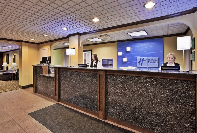 Holiday Inn Express CLEVELAND AIRPORT - BROOK PARK - Brook Park, OH