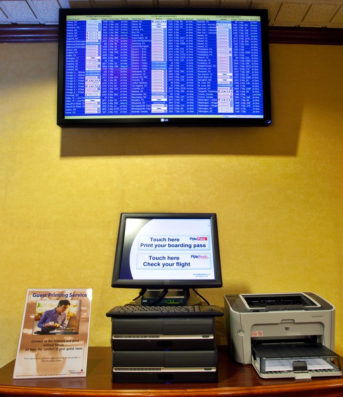 Holiday Inn Express CLEVELAND AIRPORT - BROOK PARK - Brook Park, OH