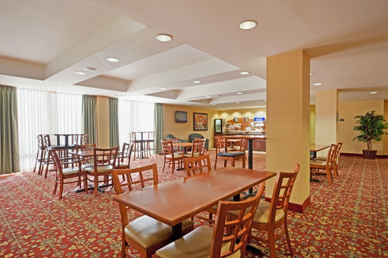 Holiday Inn Express ANDOVER NORTH-LAWRENCE - Lawrence, MA