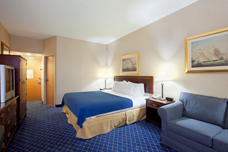 Holiday Inn Express ANDOVER NORTH-LAWRENCE - Lawrence, MA