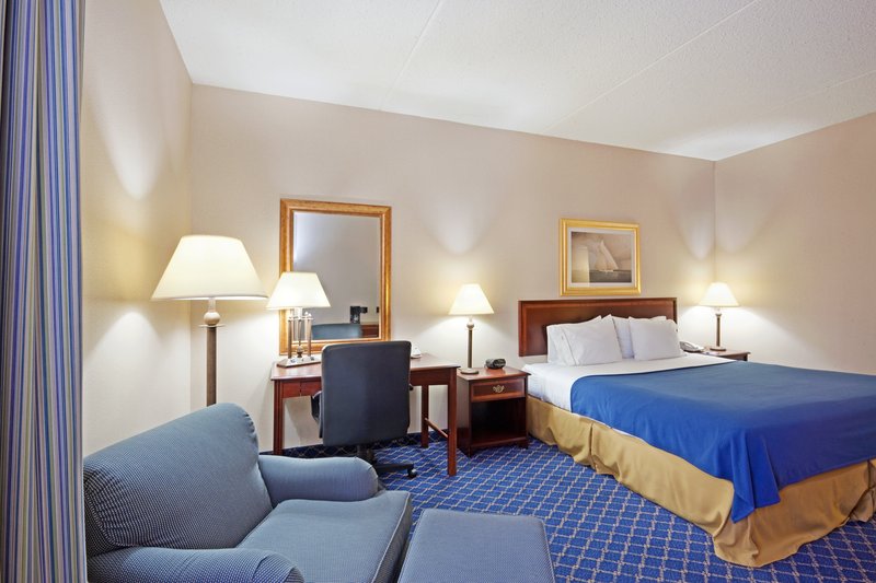Holiday Inn Express ANDOVER NORTH-LAWRENCE - Lawrence, MA