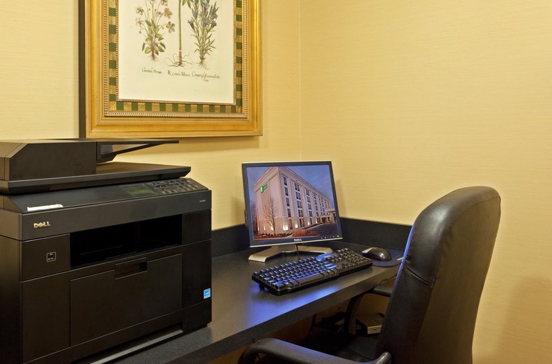 Holiday Inn Express ANDOVER NORTH-LAWRENCE - Lawrence, MA