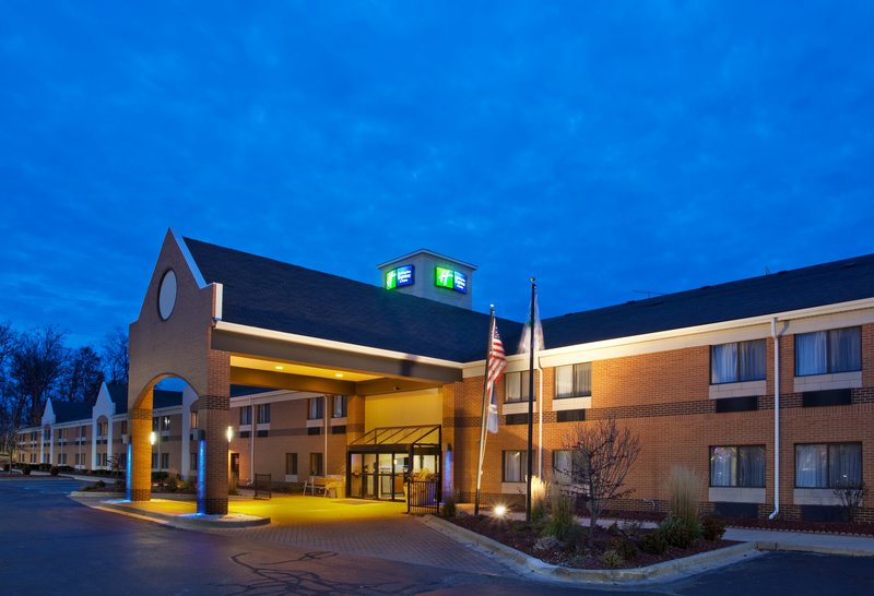 Holiday Inn Express-Brighton - Brighton, MI