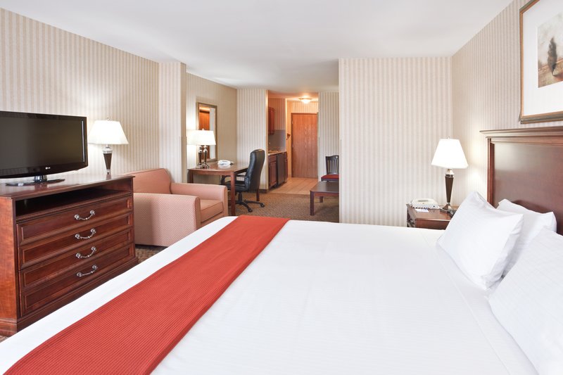 Holiday Inn Express-Brighton - Brighton, MI