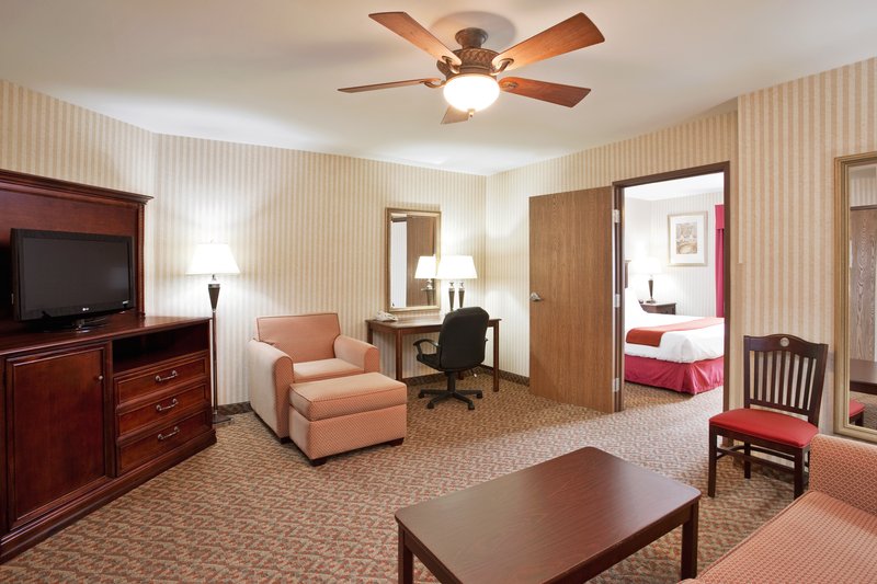 Holiday Inn Express-Brighton - Brighton, MI