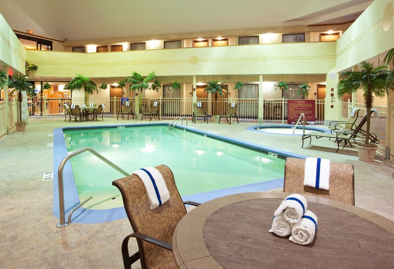 Holiday Inn Express-Brighton - Brighton, MI