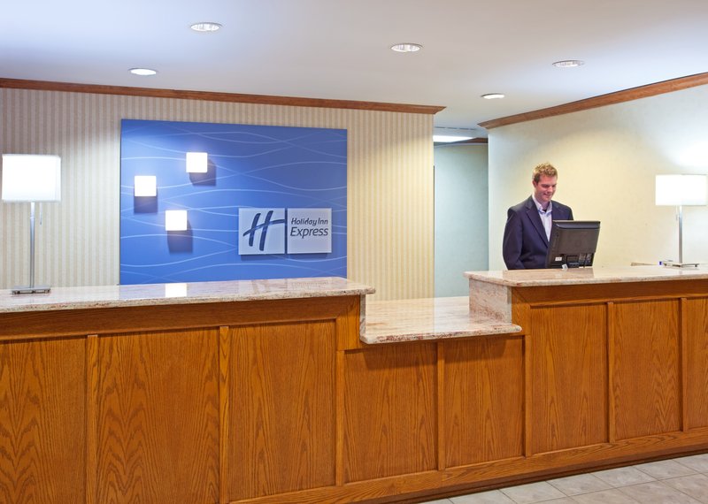 Holiday Inn Express-Brighton - Brighton, MI