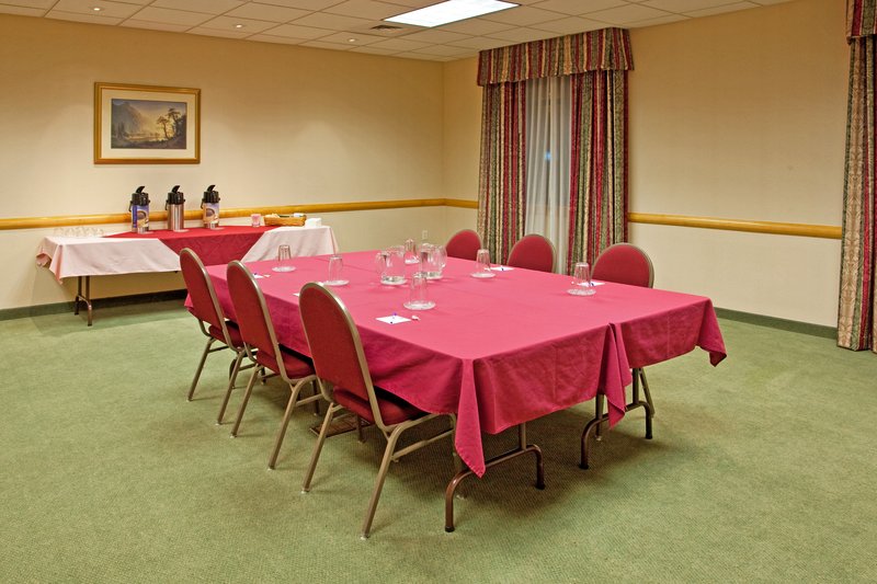 Holiday Inn Express BREEZEWOOD - Wood, PA