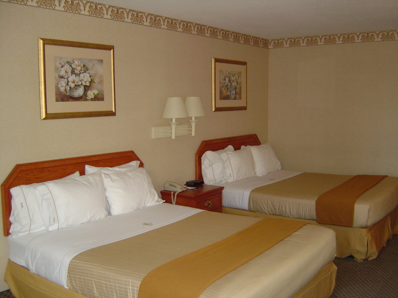 Holiday Inn Express-Bucyrus - Bucyrus, OH