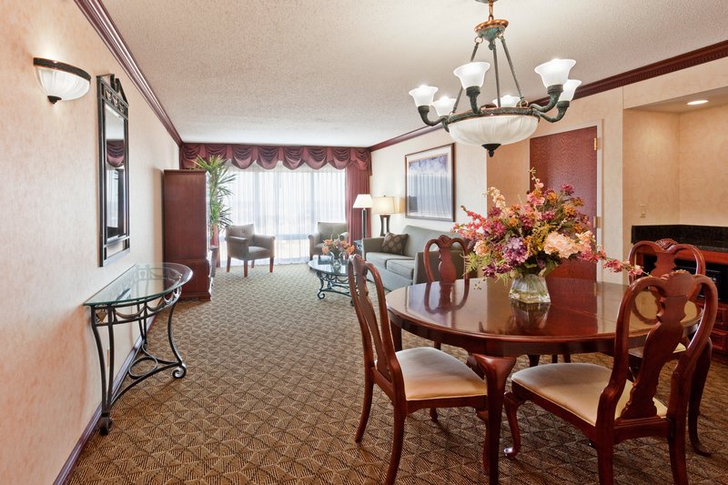 Holiday Inn UNIVERSITY PLAZA-BOWLING GREEN - Drake, KY