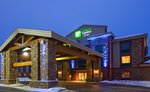 Holiday Inn Express Hotel & Suites
