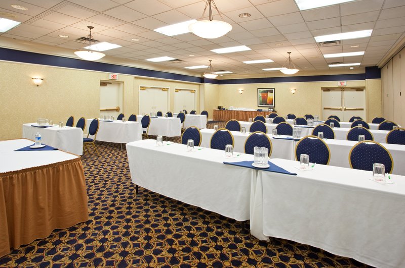 Holiday Inn - Akron, OH