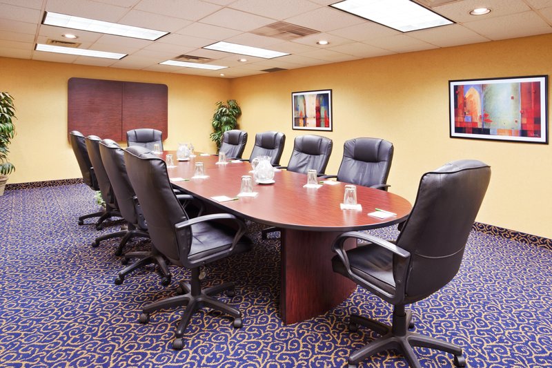 Holiday Inn - Akron, OH
