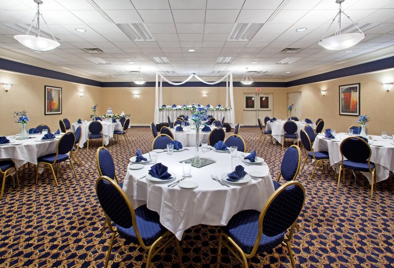 Holiday Inn - Akron, OH