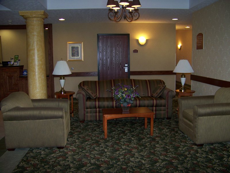 Holiday Inn Express & Suites CADILLAC - Harrietta, MI