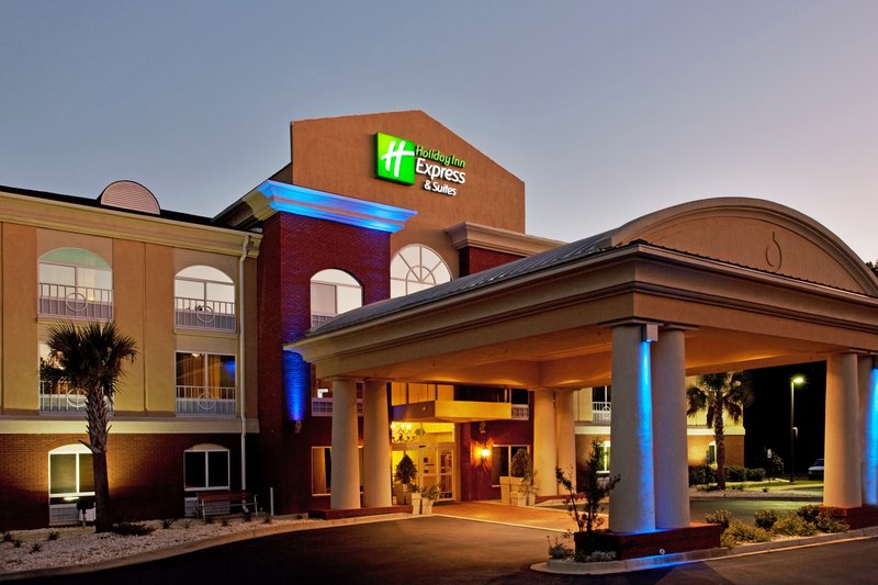 HOLIDAY INN EXPRESS-I20 - Camden, SC