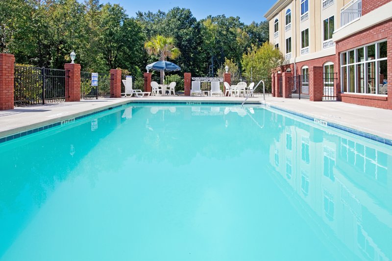 HOLIDAY INN EXPRESS-I20 - Camden, SC