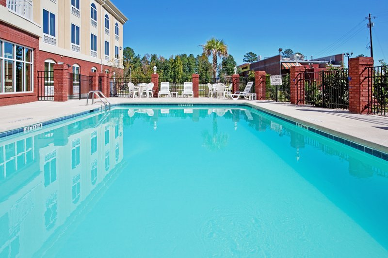 HOLIDAY INN EXPRESS-I20 - Camden, SC