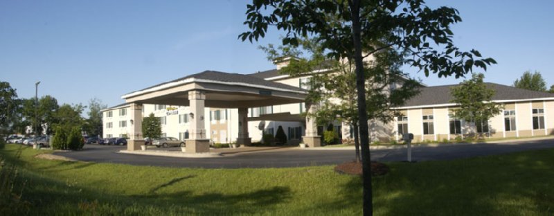 HOLIDAY INN EXPRESS-COLDWATER - Coldwater, MI