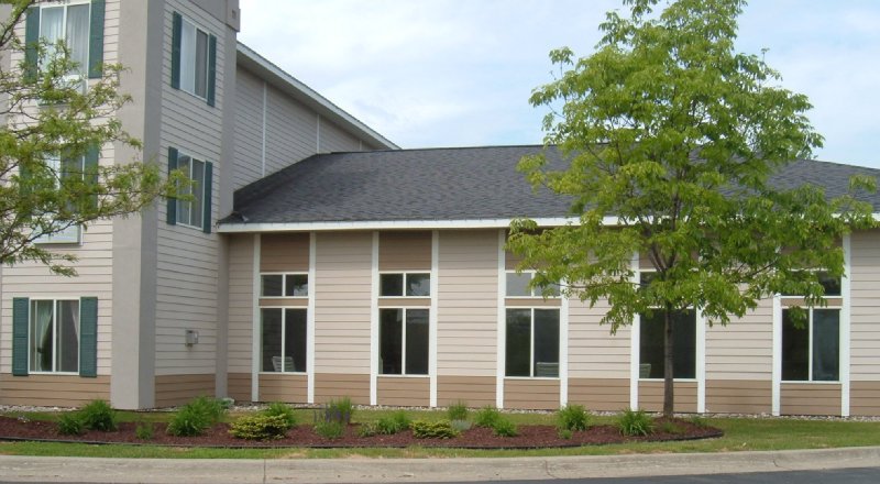 HOLIDAY INN EXPRESS-COLDWATER - Coldwater, MI