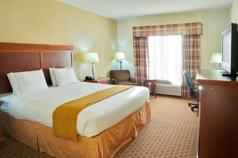 HOLIDAY INN EXPRESS - Center, TX