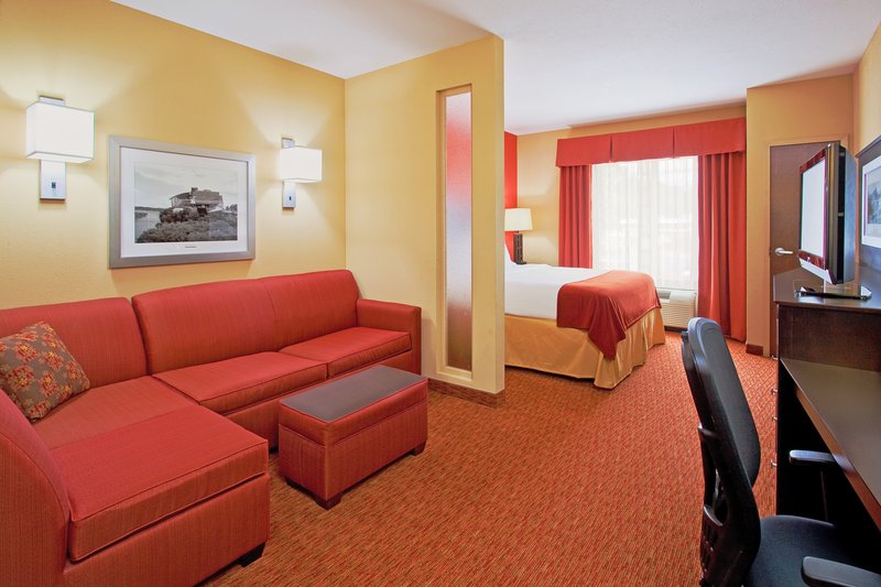 HOLIDAY INN EXPRESS - Chattanooga, TN