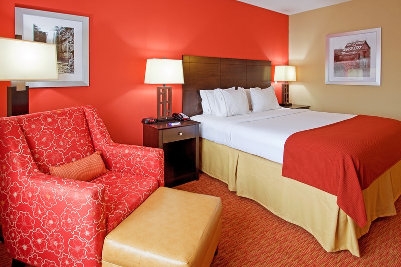 HOLIDAY INN EXPRESS - Chattanooga, TN