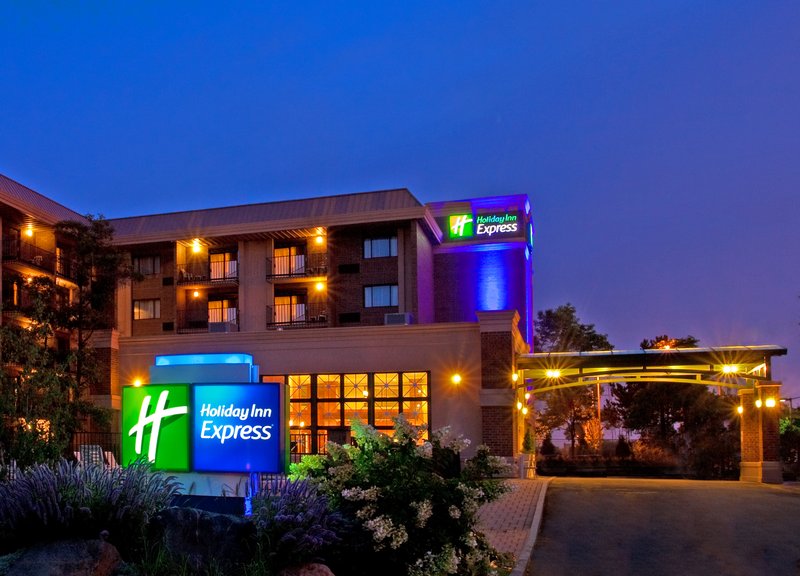 Holiday Inn Express ROLLING MDWS-SCHAUMBURG AREA - Broadview, IL