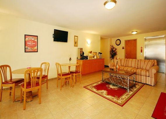 Econo Lodge - Amelia Court House, VA