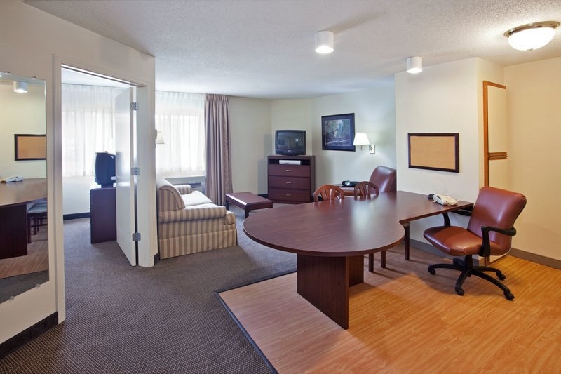 Candlewood Suites - Schaumburg, IL