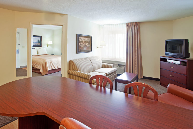 Candlewood Suites - Schaumburg, IL