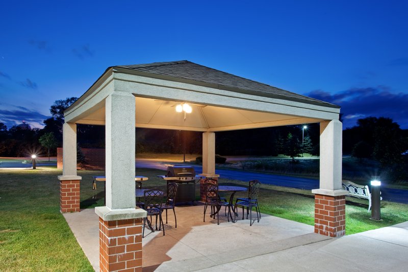 Candlewood Suites CHICAGO/NAPERVILLE - Warrenville, IL