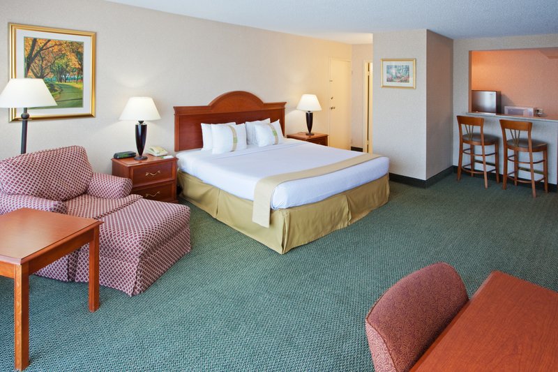 Holiday Inn CHARLOTTESVILLE-UNIV AREA - Charlottesville, VA