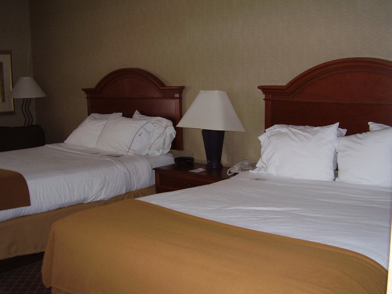 Holiday Inn Express CEDAR RAPIDS (COLLINS RD) - Cedar Rapids, IA