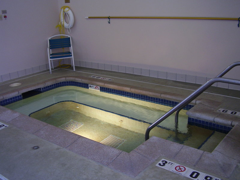 Holiday Inn Express CEDAR RAPIDS (COLLINS RD) - Cedar Rapids, IA