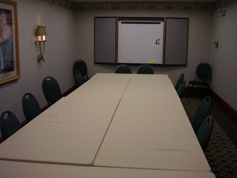 Holiday Inn Express CEDAR RAPIDS (COLLINS RD) - Cedar Rapids, IA